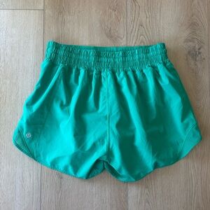 Lululemon Hotty Hot Short High-Rise Green W7ARIT 6